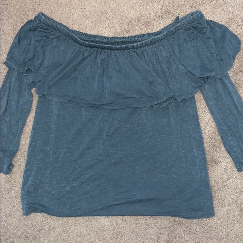 XS long sleeve off the shoulder shirt